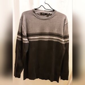 Claiborne Men's Gray Striped Sweater